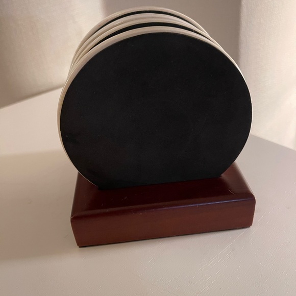 NY Yankee Coasters w/ Game Field Dirt Center Authentic - Picture 5 of 6